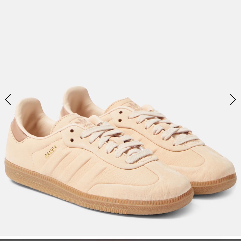 Adidas Women's Cream Samba Leather Sneakers size 7 (fits large) great condition